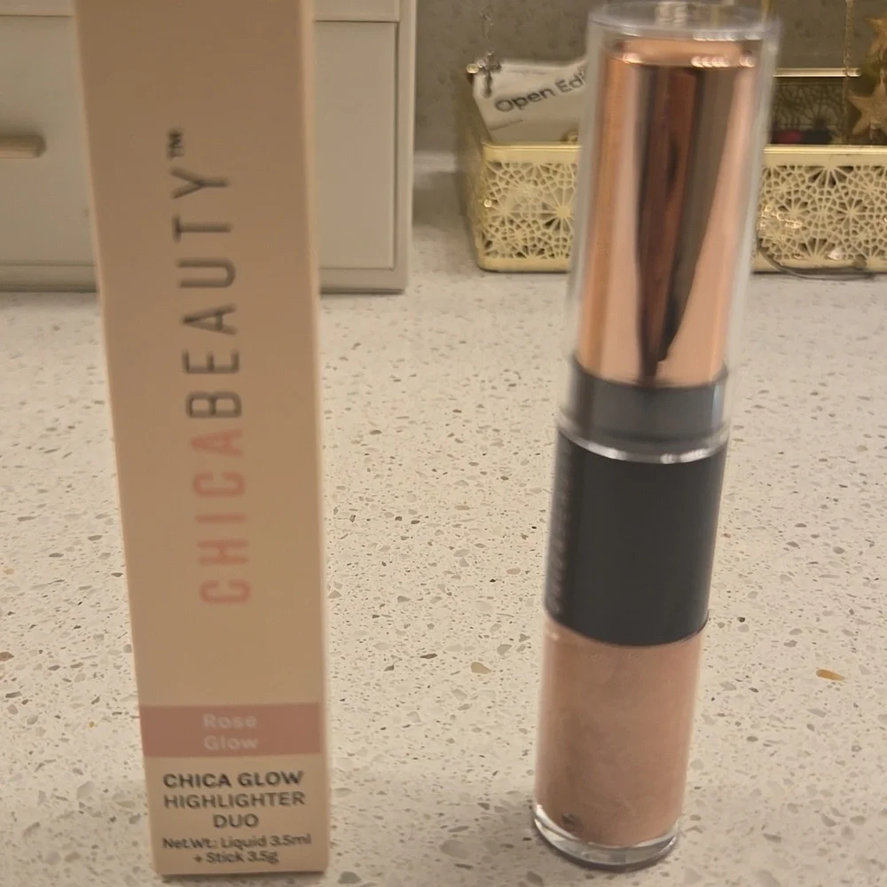 ChicaBeauty  Chica Glow Highlighter Duos  In: Rose Glow